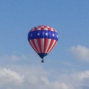 Meet your Posher, Caitlin